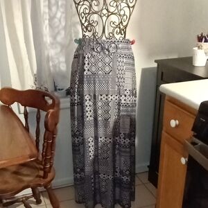 Robert Louis Black and White Geometric Maxi Skirt